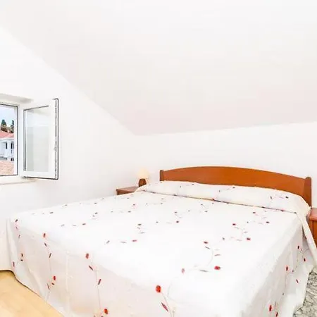 Apartamento Nikola - Comfort One Bedroom With View Dream