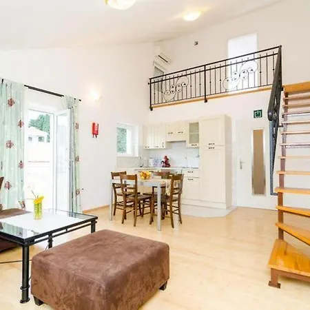 Nikola - Comfort One Bedroom With View Dream