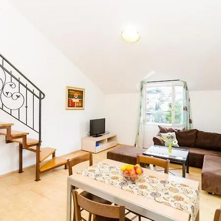 Appartement Nikola - Comfort One Bedroom With View Dream